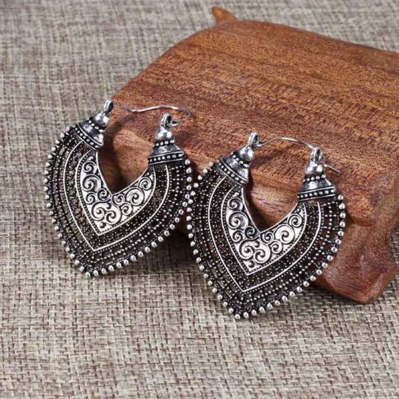 Jewelry - 𝙽𝙴𝚆 Boho Fashion Earrings